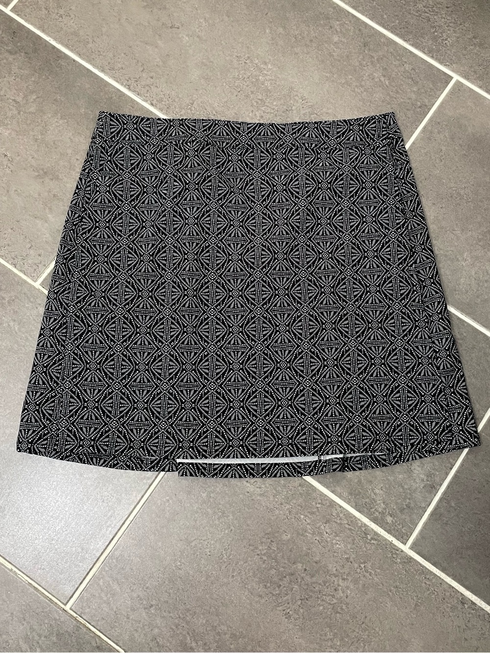 RipSkirt Hawaii Length 2 skirt with pockets size Large